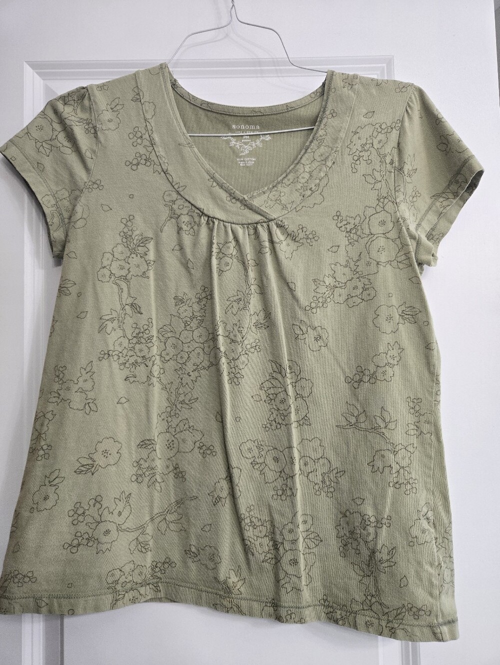 Sonoma Olive Green Floral Short Sleeve Scoop Neck Tee